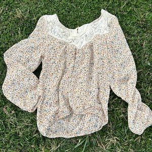 Woman’s Small prairie blouse